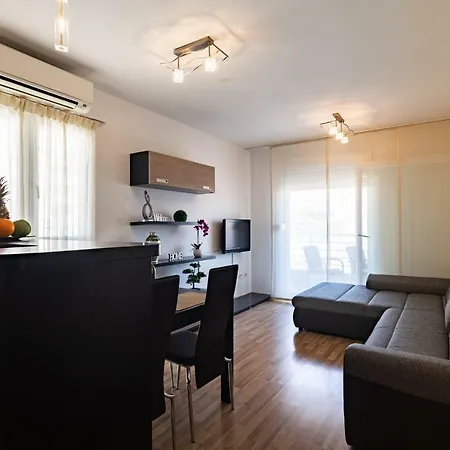 Apartman Διαμέρισμα *