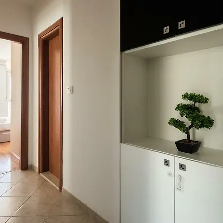 Apartman * Σπλιτ